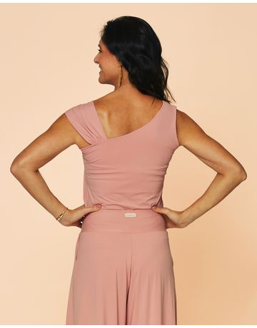 Blusa regata assimétrica - Matelassê